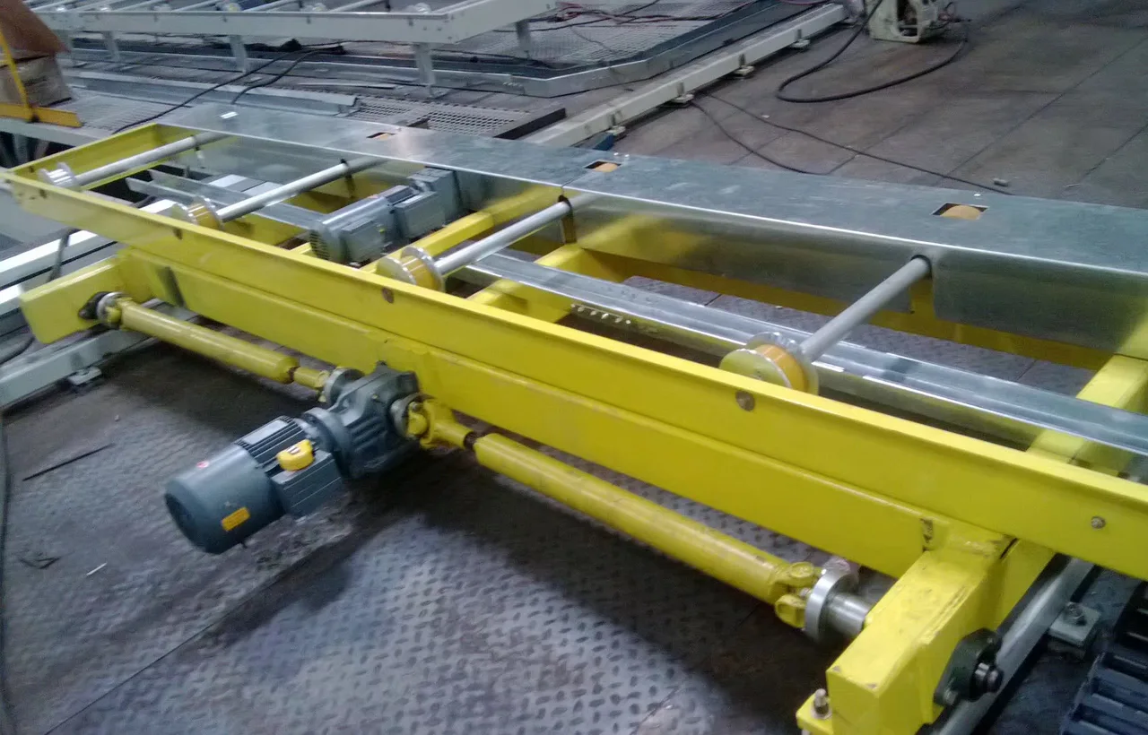 Skid transfer machine
