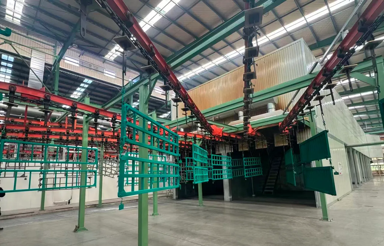 Trailer superstructure coating conveyor line (XT-160), Liaoning Jintianma Special Vehicle Manufacturing Co., Ltd.