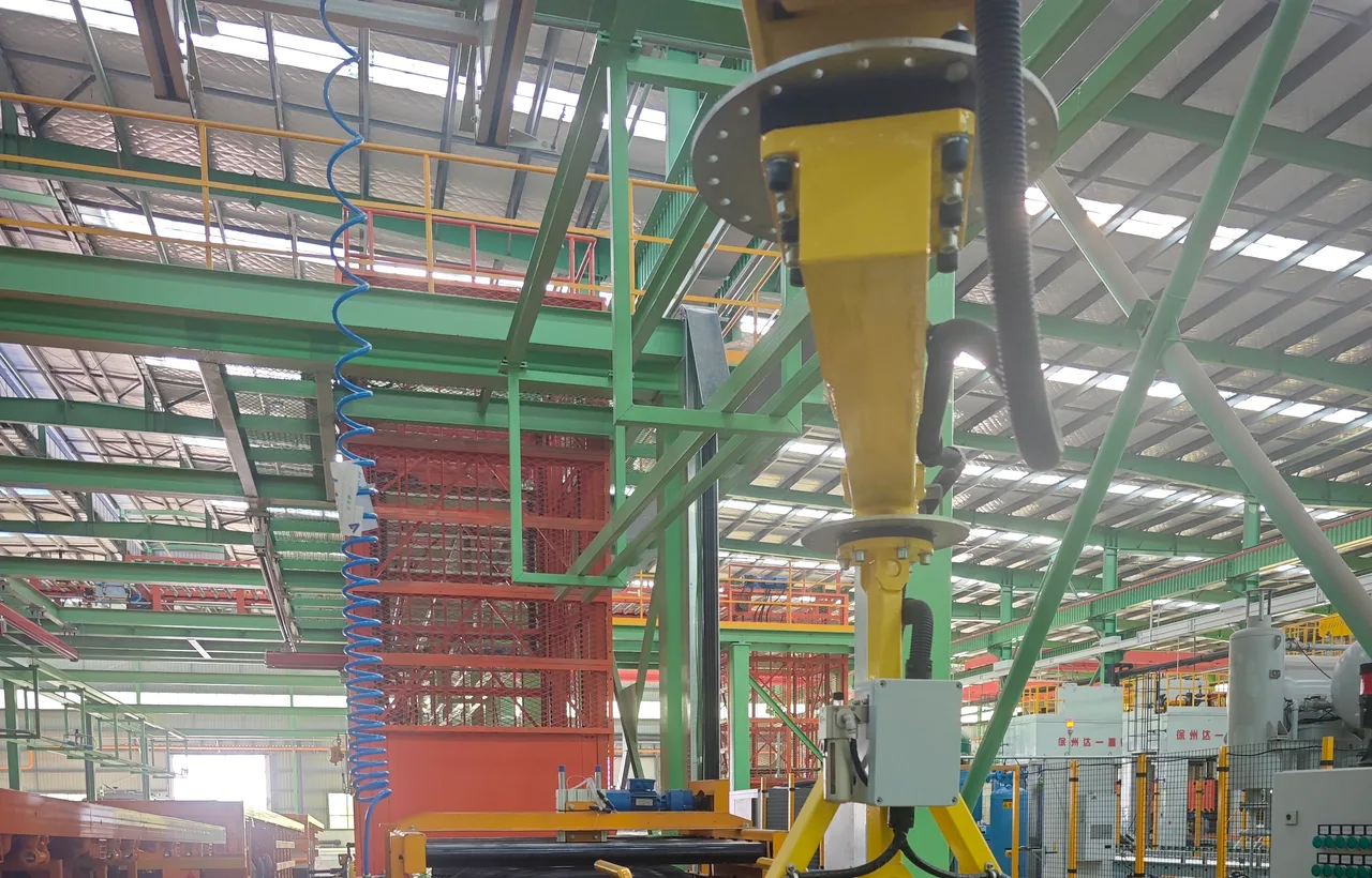 Special vehicle tire assist manipulator, Liaoning Jintianma